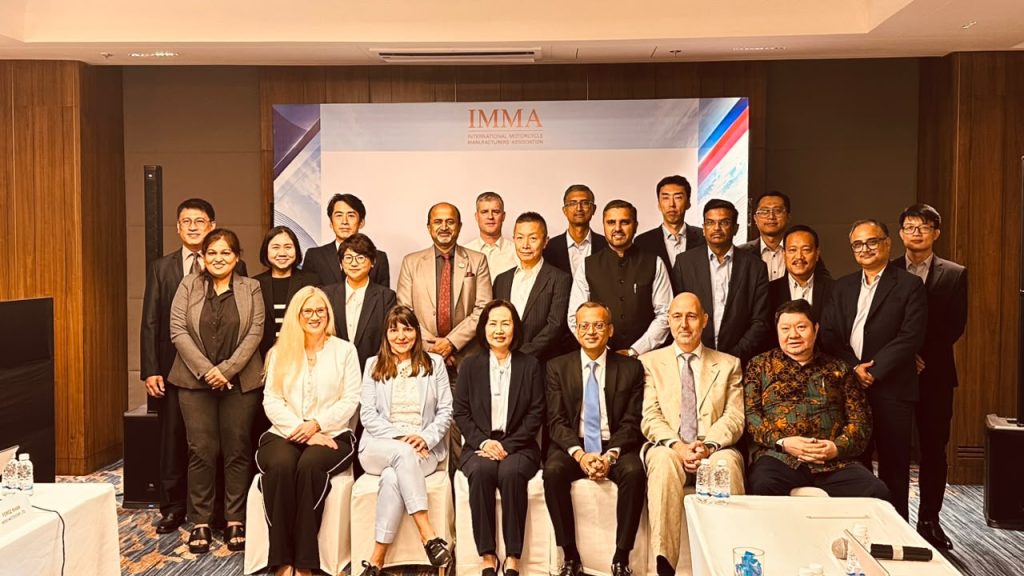 Group photo of the participants at the IMMA SCM in Kolkata
